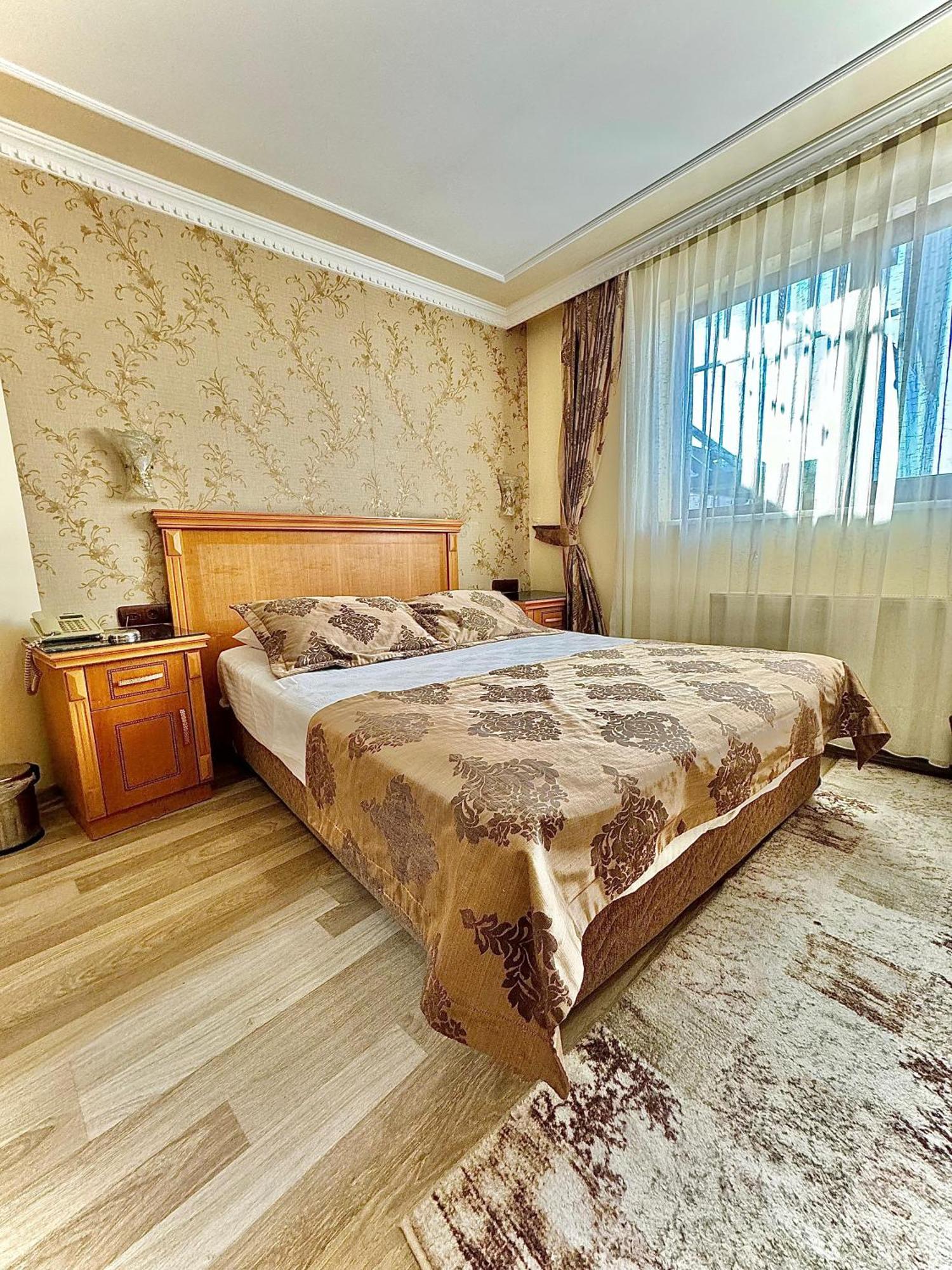 Grand Papirus Hotel Стамбул Экстерьер фото